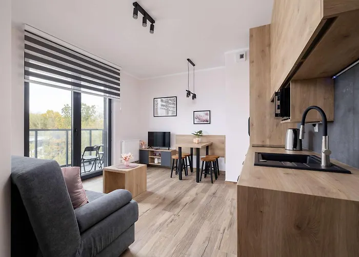 アパート Stylish With A Balcony Ideal For Remote Work By Renters カトヴィツェ