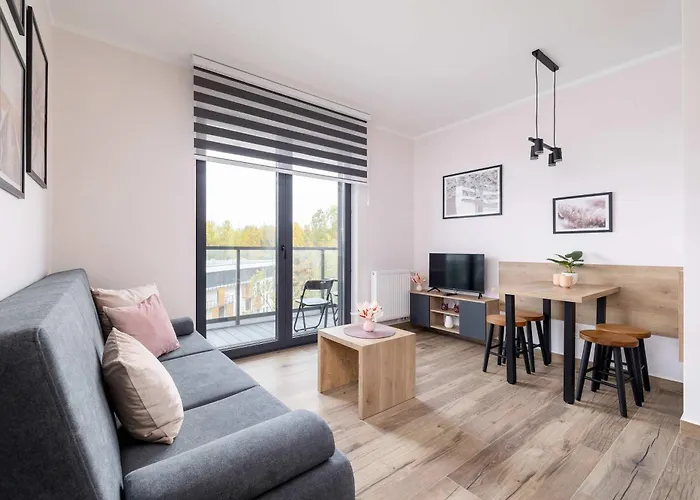 Stylish With A Balcony Ideal For Remote Work By Renters アパート *