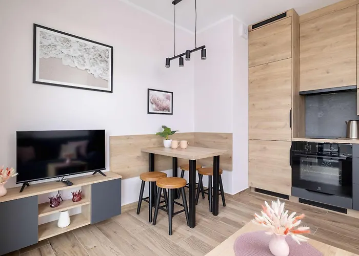 Stylish With A Balcony Ideal For Remote Work By Renters Apartmán *
