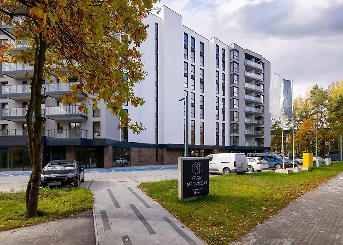 Stylish With A Balcony Ideal For Remote Work By Renters * Katovice