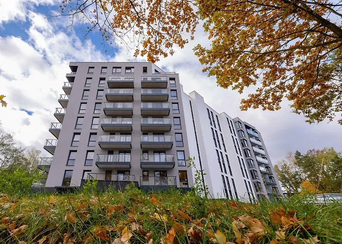Stylish With A Balcony Ideal For Remote Work By Renters